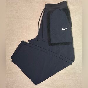 Nike Joggers SIZE MEDIUM